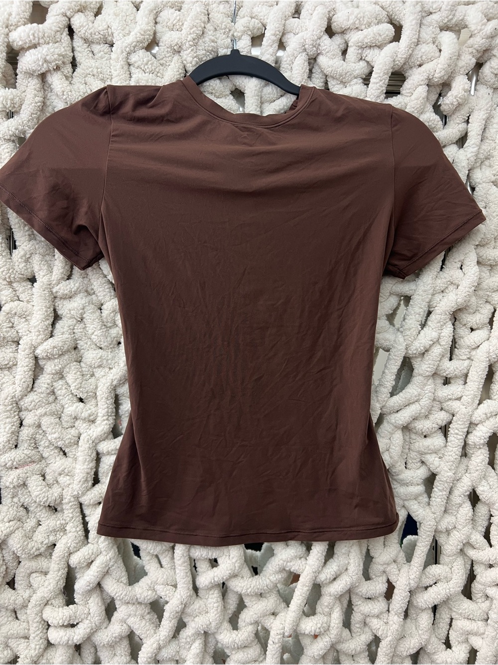 SKIMS FITS EVERYBODY SHORT SLEEVE T-SHIRT NWT - COCOA
